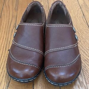 🌼Clarks Brown and Dark Brown Leather Loafers